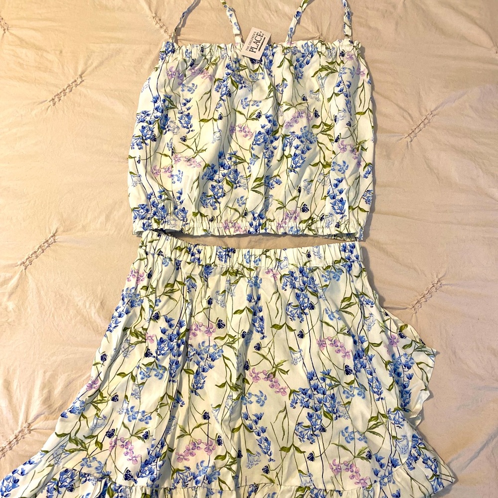 Skirt & blouse set